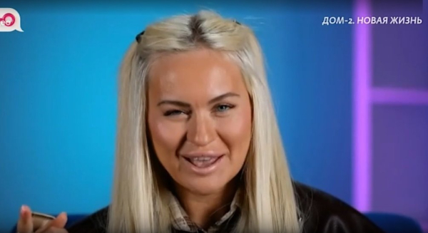 Галина Маковская считает, что у Элины Рахимовой больше дефектов кожи Галина Маковская считает, что у Элины Рахимовой больше дефектов кожи