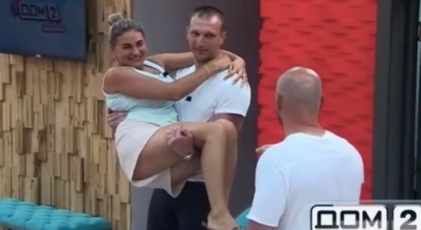 Андрей Черкасов подал Элине Рахимовой идею преследовать оператора Андрей Черкасов подал Элине Рахимовой идею преследовать оператора