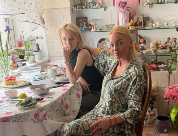 Анастасия Волочкова помирилась с дочерью и зятем Анастасия Волочкова помирилась с дочерью и зятем