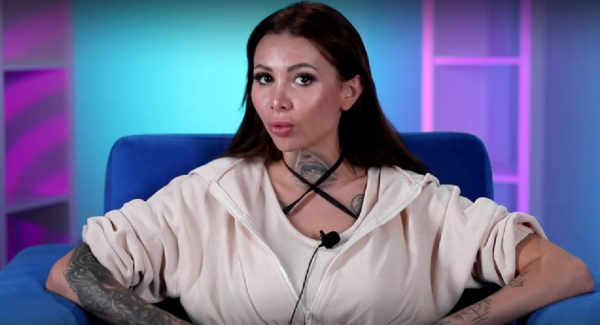 Элина Рахимова не может простить Безверховой романа с Никитой Гурандой Элина Рахимова не может простить Безверховой романа с Никитой Гурандой