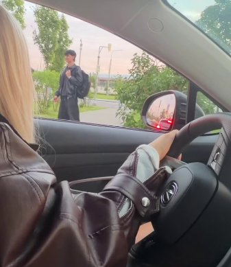 Дэймон сбежал со свидания, заявив, что Рахимова его раздражает Дэймон сбежал со свидания, заявив, что Рахимова его раздражает