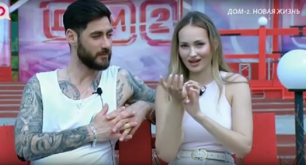 Салибековы скоро вернутся на Дом 2, сообщает Антон Беккужев Салибековы скоро вернутся на Дом 2, сообщает Антон Беккужев