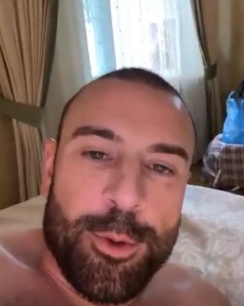 Алексей Адеев из отеля заманивает к себе Ивану Михайличенко Алексей Адеев из отеля заманивает к себе Ивану Михайличенко