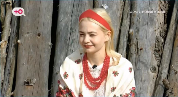 Виктория Кулагина упорно раздражает других участниц Дома 2 Виктория Кулагина упорно раздражает других участниц Дома 2