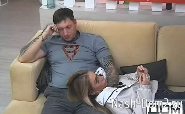 Денис Артюшенко мечтает подружить Ермакову с его экс-девушкой Денис Артюшенко мечтает подружить Ермакову с его экс-девушкой