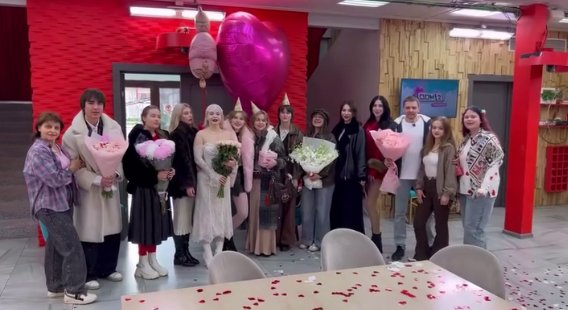 Последние новости дом 2 на сегодня 25.10.26 – Виктория Кулагина в день рождения собрала на Поляне друзей Последние новости дом 2 на сегодня 25.10.26 – Виктория Кулагина в день рождения собрала на Поляне друзей