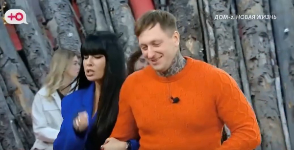 Дениса Артюшенко смущает прошлое Нади Ермаковой на доме 2 Дениса Артюшенко смущает прошлое Нади Ермаковой на доме 2